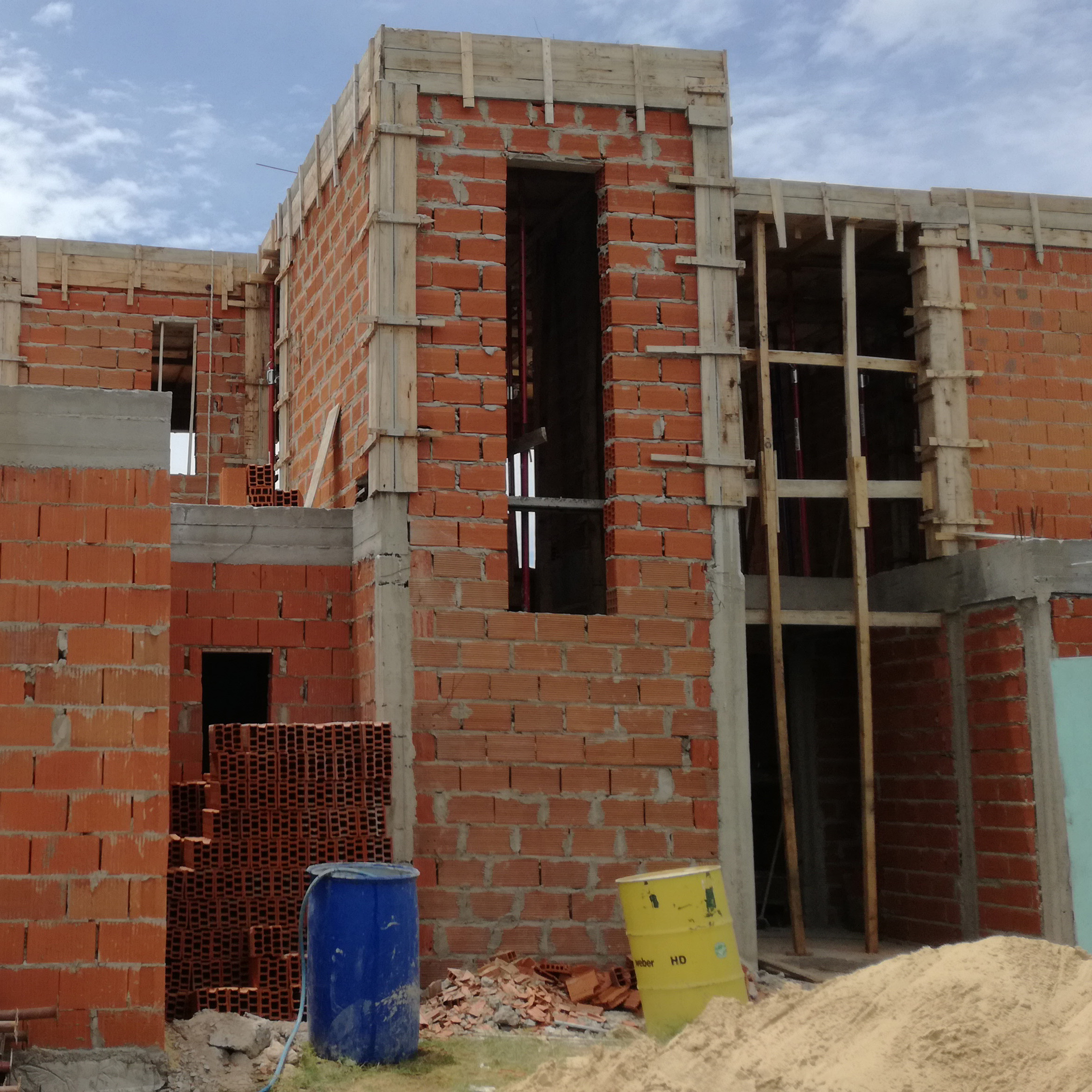 Proceso constructivo de vivienda. Construcción de vivienda con materiales tradicionales