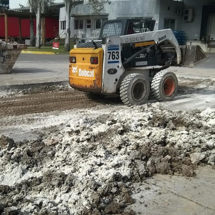 Reparación de piso de hormigón en planta industrial Royal Canin